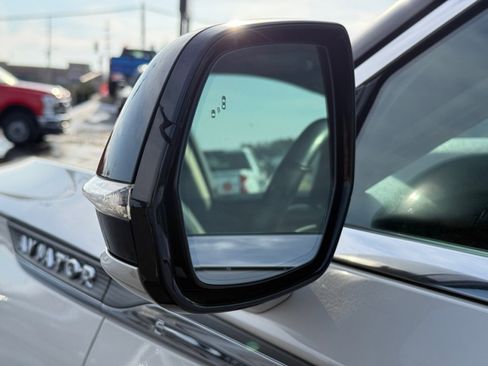 Used 2021 Lincoln Aviator Reserve image 40