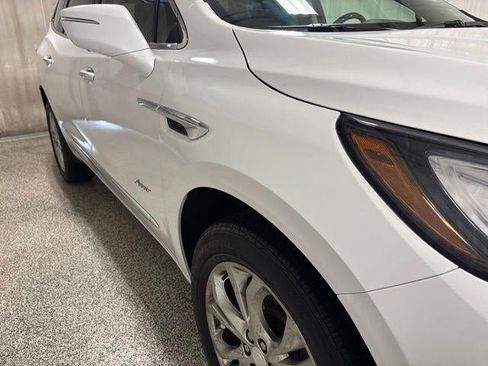 Used 2020 Buick Enclave Avenir w/ Avenir Technology Package AWD/4WD image 9