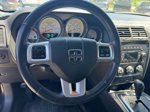 Used 2012 Dodge Challenger SXT RWD image 21
