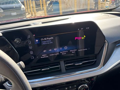 Used 2025 Chevrolet Trax LT image 20