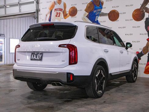Used 2025 Kia Telluride S image 27