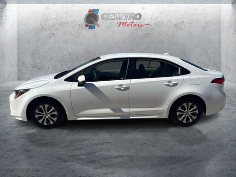 Used 2022 Toyota Corolla LE FWD image 2