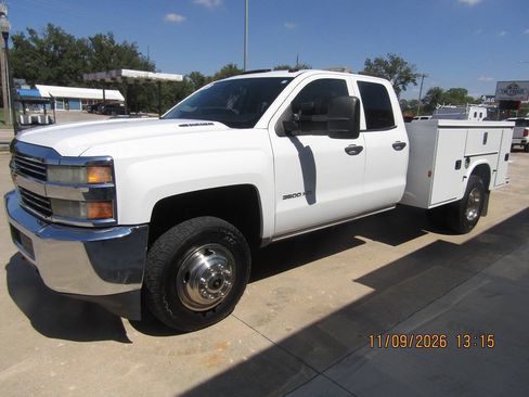 Used 2015 Chevrolet Silverado 3500 W/T RWD image 4