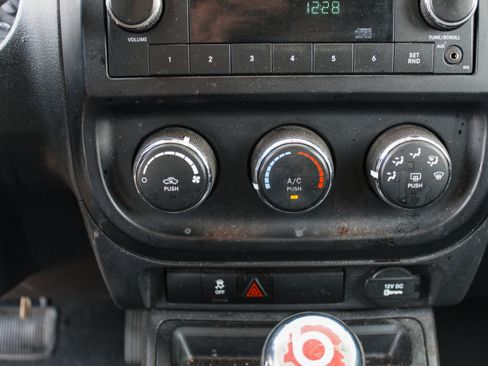 Used 2012 Jeep Compass Sport AWD/4WD image 14