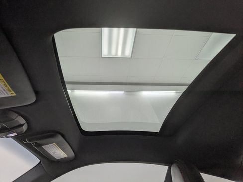 Certified 2024 Porsche 911 Carrera GTS image 24