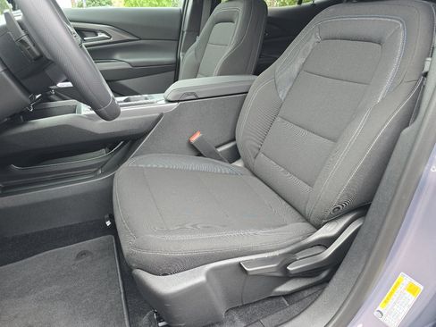 Used 2026 Chevrolet Equinox EV LT FWD image 28