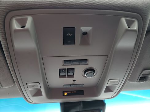 Used 2019 GMC Yukon Denali w/ Denali Ultimate Package image 27