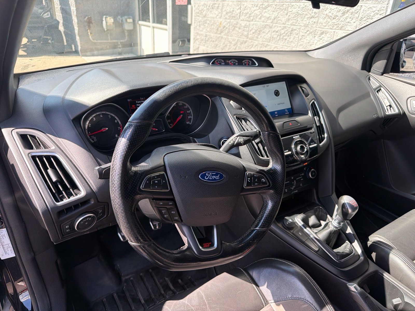 Used 2018 Ford Focus ST w/ Equipment Group 401A FWD image 15