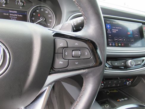 Used 2022 Buick Enclave Essence w/ Sport Touring Edition image 19