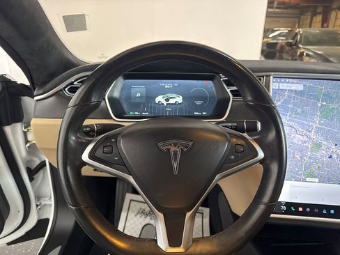 Used 2015 Tesla Model S 85D image 11