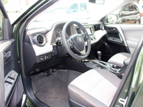 Used 2013 Toyota RAV4 LE AWD/4WD image 12
