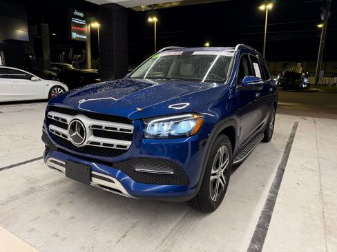 Used 2022 Mercedes-Benz GLS 450 4MATIC image 2