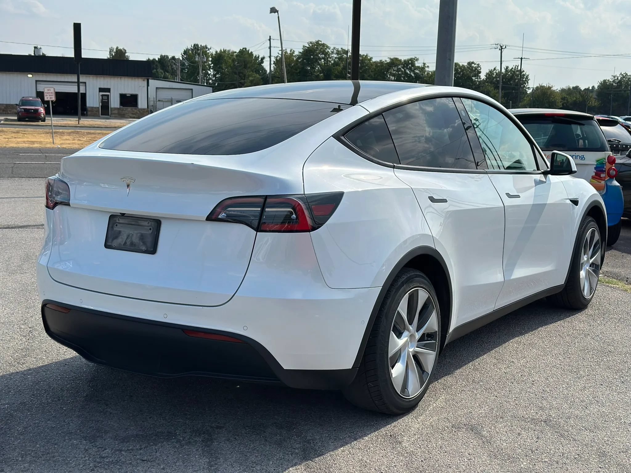 Used 2021 Tesla Model Y 2WD image 7