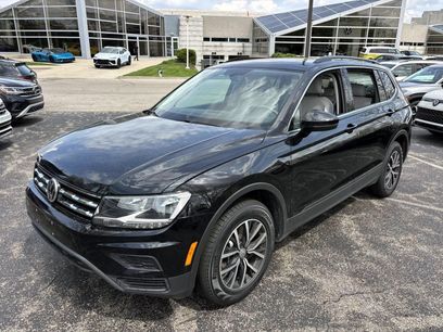 Used 2019 Volkswagen Tiguan SE w/ Panoramic Sunroof Package