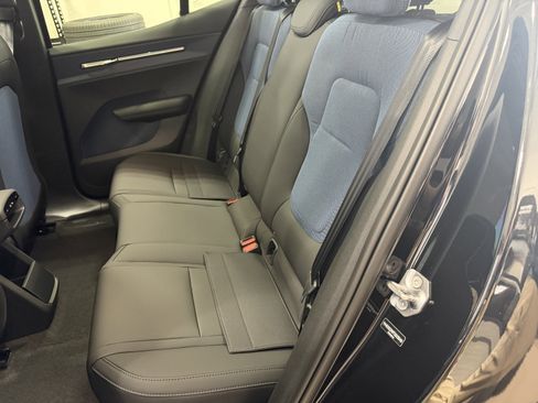 New 2026 Volvo EX30 Plus w/ Protection Package Premier image 27