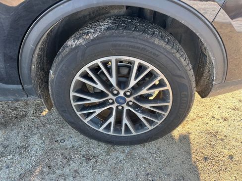 Used 2021 Ford Escape SE image 7