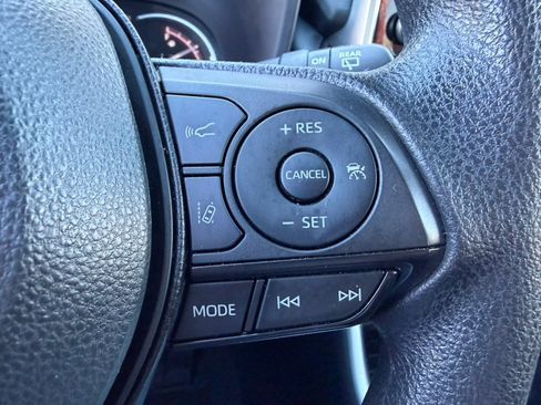 Used 2024 Toyota RAV4 XLE image 27