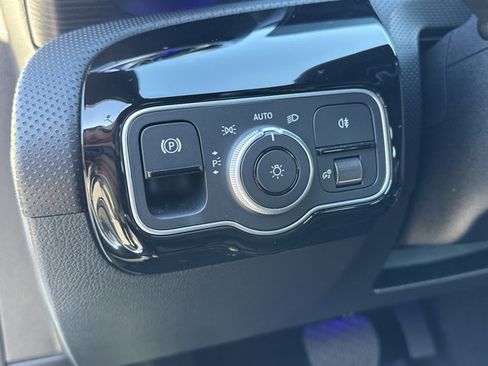 Used 2025 Mercedes-Benz CLA 250 image 18