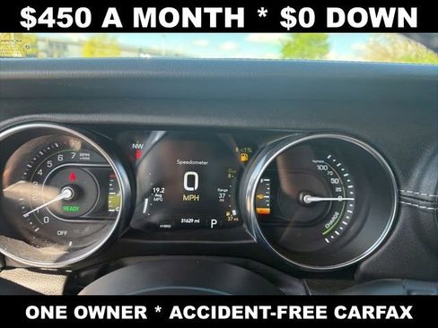 Used 2023 Jeep Wrangler Unlimited Sahara w/ Cold Weather Group AWD/4WD image 15