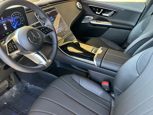 New 2026 Mercedes-Benz EQE 320 4MATIC SUV image 5