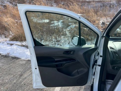 Used 2021 Ford Transit Connect XL image 31