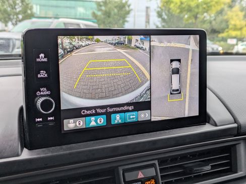 Used 2025 Honda Pilot TrailSport image 30