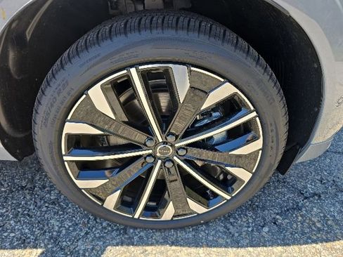 New 2026 Volvo XC60 T8 Ultra w/ Protection Package Premier AWD/4WD image 9