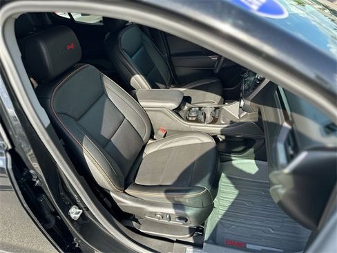 Used 2023 GMC Acadia AT4 w/ Technology Package image 29