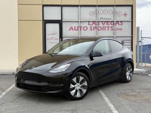 Used 2023 Tesla Model Y Long Range image 4