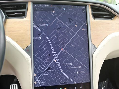 Used 2018 Tesla Model X 100D AWD/4WD image 20