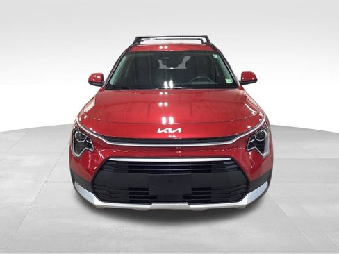 Used 2025 Kia Niro EX image 3