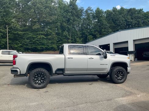 Used 2023 Chevrolet Silverado 3500 High Country w/ Z71 Off-Road Package AWD/4WD image 4