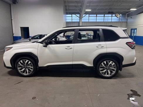 Used 2025 Subaru Forester Touring w/ Popular Package - Touring image 6