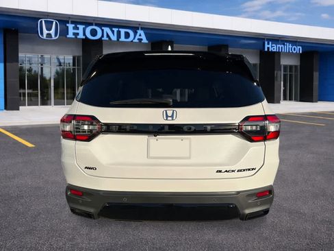 New 2026 Honda Pilot Black Edition image 4