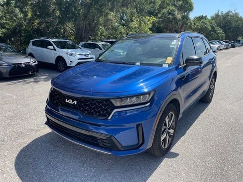 Used 2023 Kia Sorento S w/ Panoramic Sunroof Package FWD image 5
