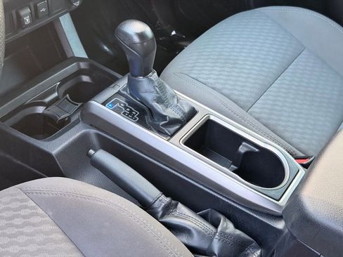 Used 2021 Toyota Tacoma SR5 RWD image 21