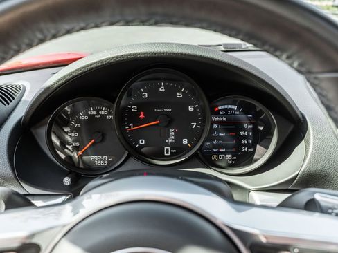 Used 2024 Porsche 718 Boxster w/ Premium Package RWD image 15