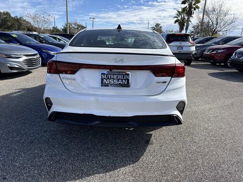 Used 2022 Kia Forte GT-Line w/ GT-Line Premium Package image 5