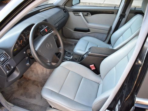 Used 1995 Mercedes-Benz C 280 Sedan image 17