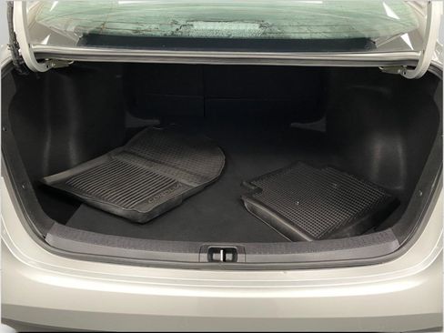 Used 2024 Toyota Corolla LE image 6