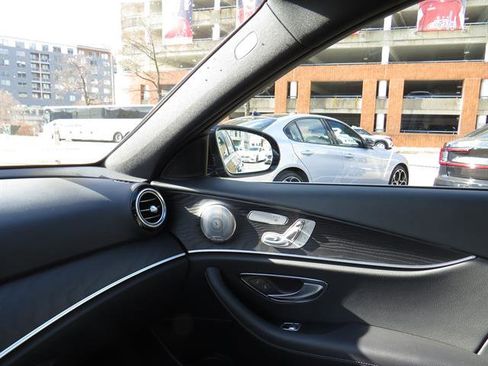 Certified 2022 Mercedes-Benz E 350 4MATIC Sedan image 17