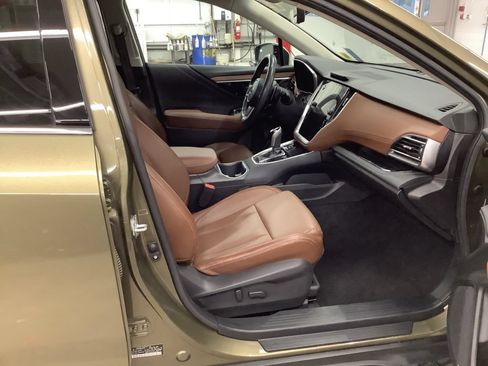 Certified 2021 Subaru Outback Touring w/ Popular Package #2 AWD/4WD image 12