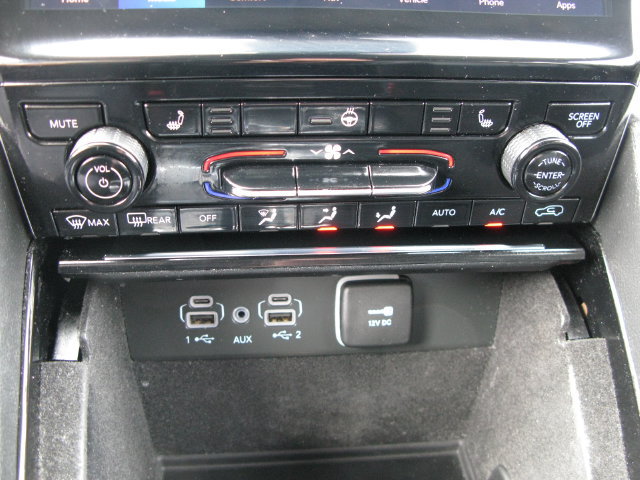 Used 2023 Jeep Grand Cherokee Limited w/ Black Appearance Package AWD/4WD image 23