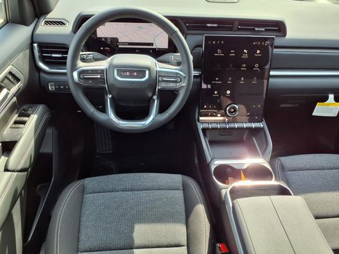 New 2026 GMC Terrain Elevation w/ Technology Package II FWD image 2