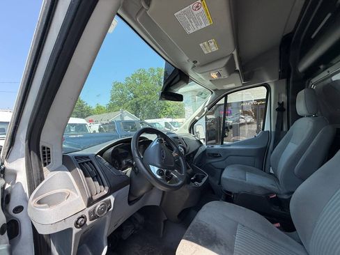 Used 2019 Ford Transit 350 148 Medium Roof RWD image 5