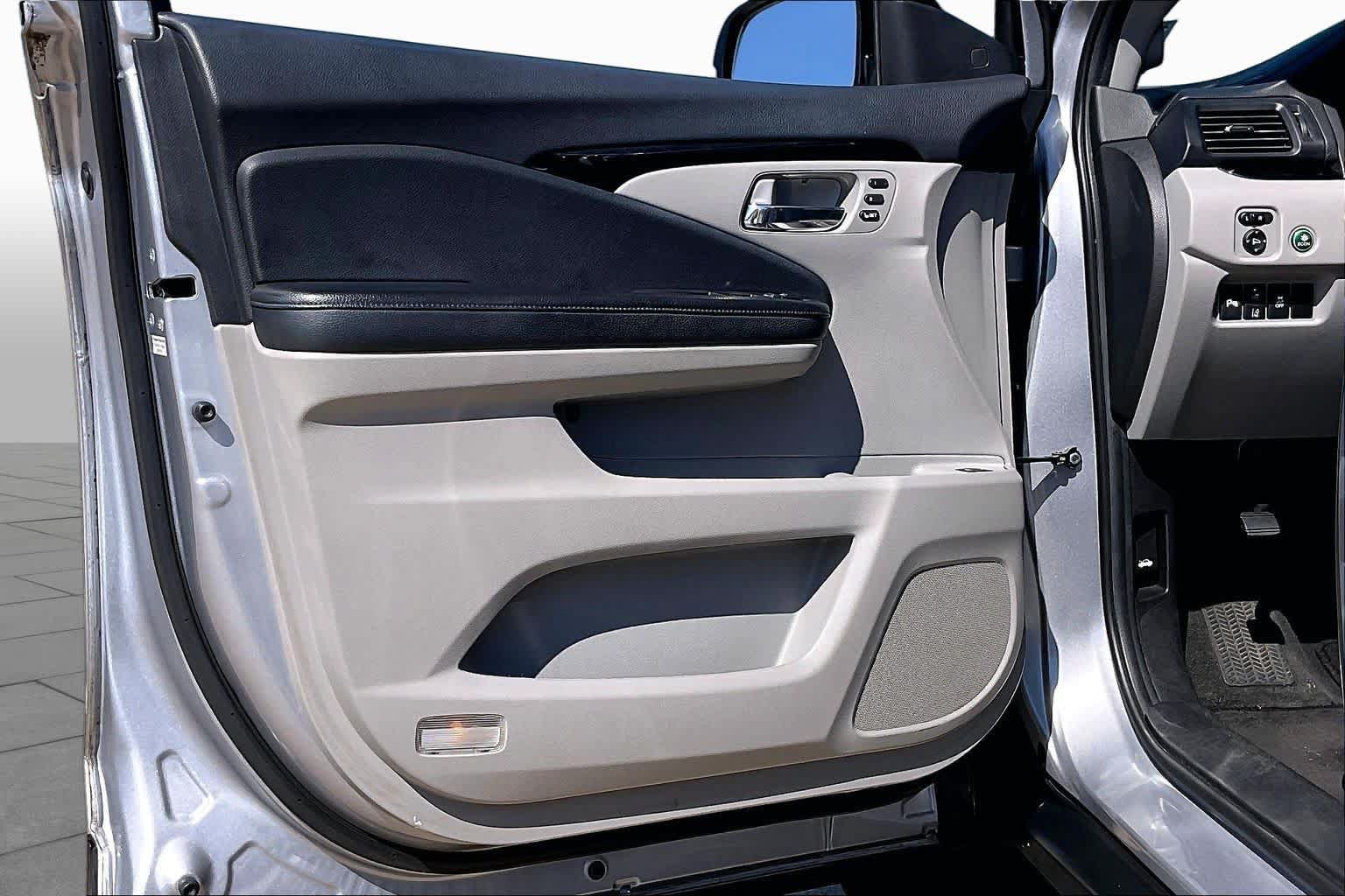 Used 2019 Honda Pilot Touring image 22