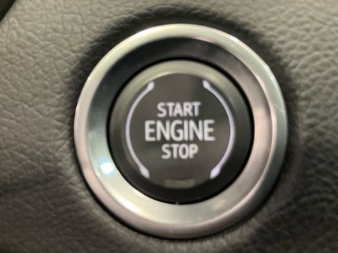 Used 2023 Cadillac XT4 Luxury image 16