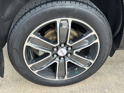 Used 2017 GMC Acadia Denali w/ Technology Package image 11