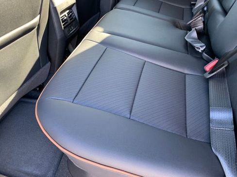 New 2026 GMC Canyon AT4 w/ AT4 Premium Package AWD/4WD image 14