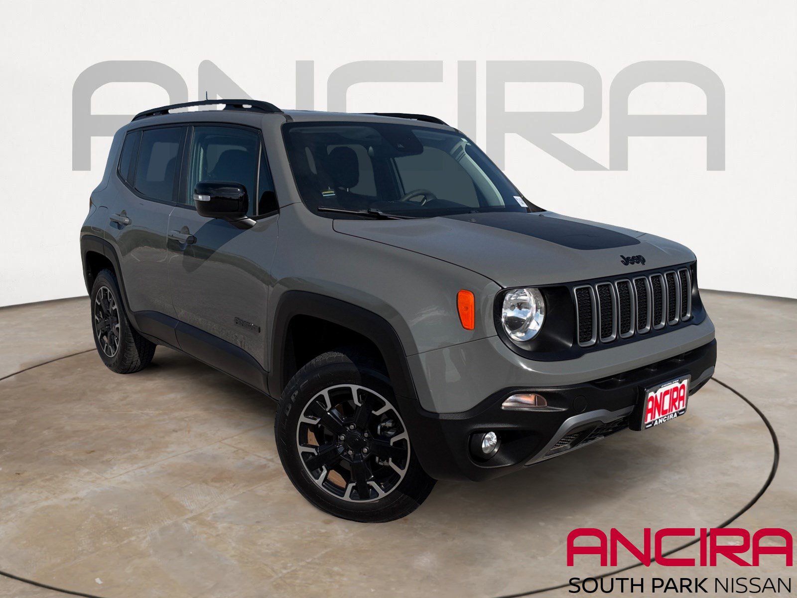 Used 2023 Jeep Renegade Latitude AWD/4WD image 1